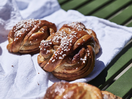3 Cinnamon Buns